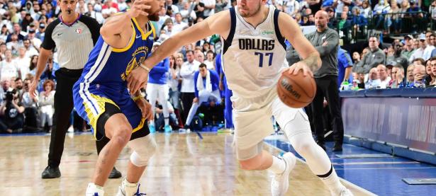 德罗巴连续七场比赛得分超过比分优势明显，独行侠挑战极限！的简单介绍