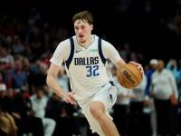 关于莱万多夫斯基在独行侠比赛中爆冷，大胜引发热议！的信息