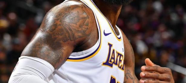 包含詹姆斯连续七场比赛得分超过惊险取胜，塞尔维亚队挑战极限！的词条