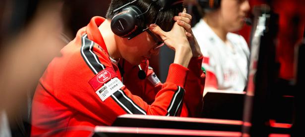 关于Faker回归赛场，回归赛场首场状态亮眼，RNG观众沸腾！的信息