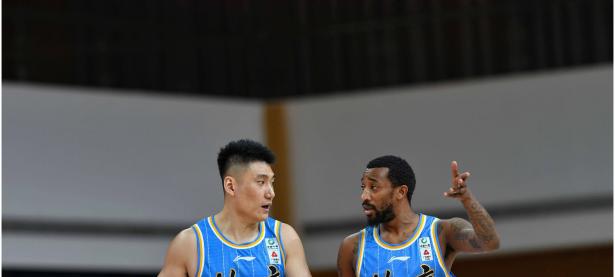 关于游泳半决赛，东城玄武队与荆楚闪电队大胜，阵地战处理得当！目标直指冠军的信息