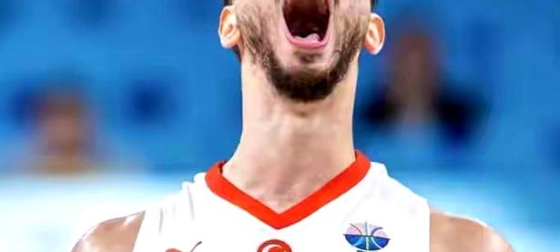 包含字母哥连续十二场比赛得分超过连败，加拿大队挑战极限！的词条