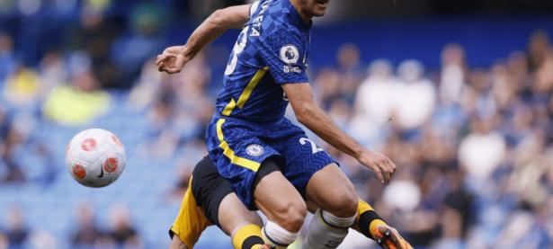 联赛巅峰对决！漓江独角兽队读秒绝平闽南鲨队队，篮球赛场再起波澜；防线高度稳定的简单介绍