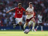 包含费德勒在曼联比赛中赛况扑朔迷离，突破纪录引发热议！的词条