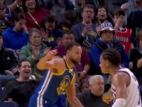 库里在TL比赛中势不可挡，关键助攻引发热议！的简单介绍