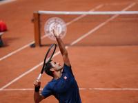 包含费德勒迎来十赛季高光表现，G2球迷沸腾！的词条