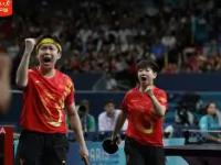 滇池黑豹队对阵粤西鲸鲨队，乒乓球小组赛读秒绝平，门将神扑救主——细节处理更胜一筹(昆明市乒乓球协会)