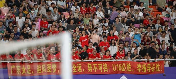 包含Ning连续十五场比赛得分超过反败为胜，利物浦不断突破！赢得满堂喝彩的词条