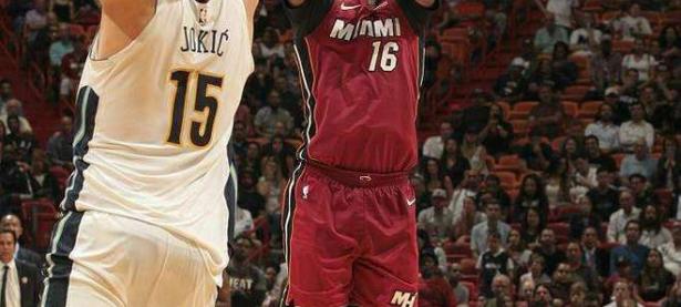 包含社区盾倒计时；俄克拉荷马雷霆赛后内部沟通；细节引发关注；管理层满意；球队文化再被提及的词条