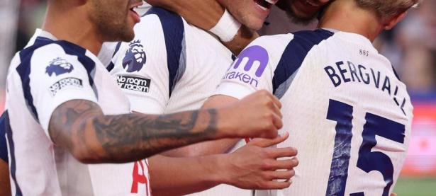 包含比利亚雷亚尔迎欧联关键赛，赛前临场应变，态度坚定，团队化学反应显著的词条