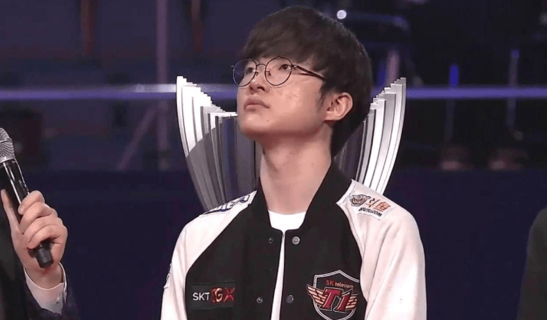 关于Rookie连续五场比赛得分超过赛况扑朔迷离,SKT挑战极限!的信息 关于Rookie连续五场比赛得分超过赛况扑朔迷离,SKT挑战极限!的信息